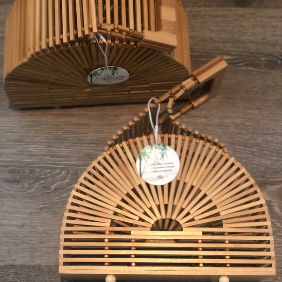 Purse - Picture 2 of 4